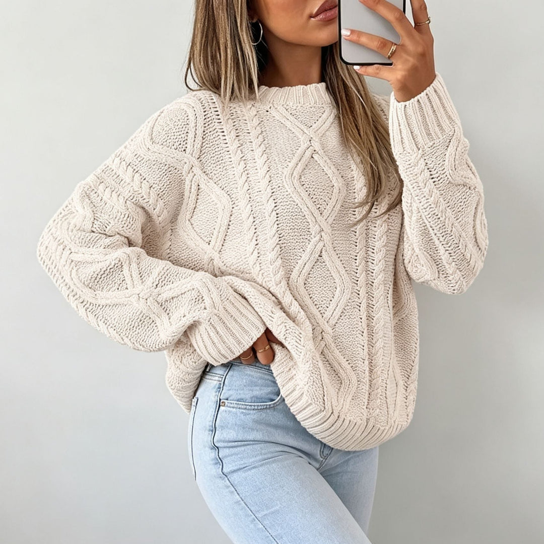 Hazel | Women's Cable-Knit Sweater | Oversized - Vellmont & Co.