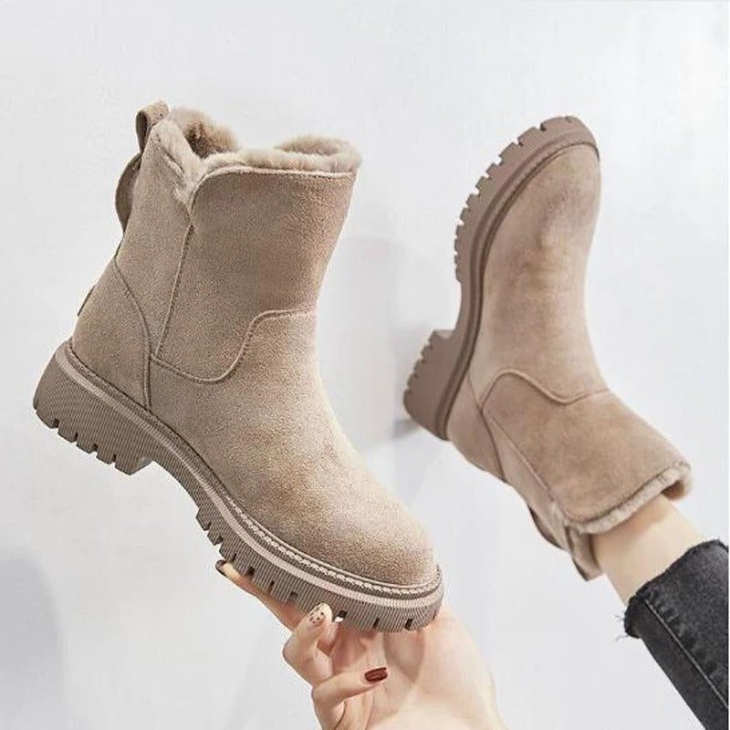 Yvonne | Women's Suede Ankle Boots | Sheepskin-Lined - Vellmont & Co.